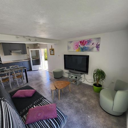 Jolie T2 Independant Dans Une Villa Sollies-Ville Luaran gambar